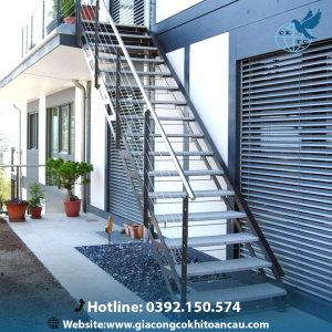 Cầu thang sắt CTS17
