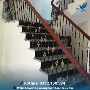 Cầu thang sắt mỹ thuật CTS29