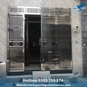 Cửa cổng inox CCI02