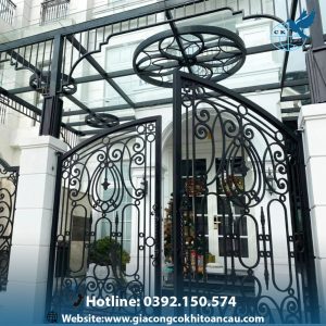 Cửa cổng sắt mỹ thuật CCS08