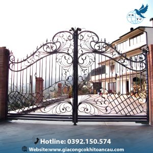 Cửa cổng sắt mỹ thuật CCS47
