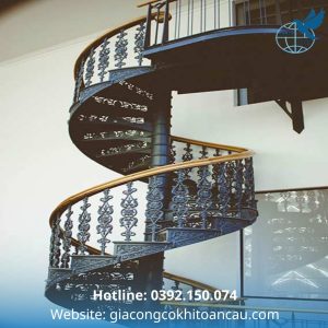 Cầu thang sắt xoắn ốc